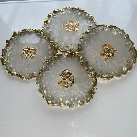 Resin Geode Agate 12” Tray and Coasters w/ Crushed Glass Edges - HANDMADE BY ME - Picture 4 of 10